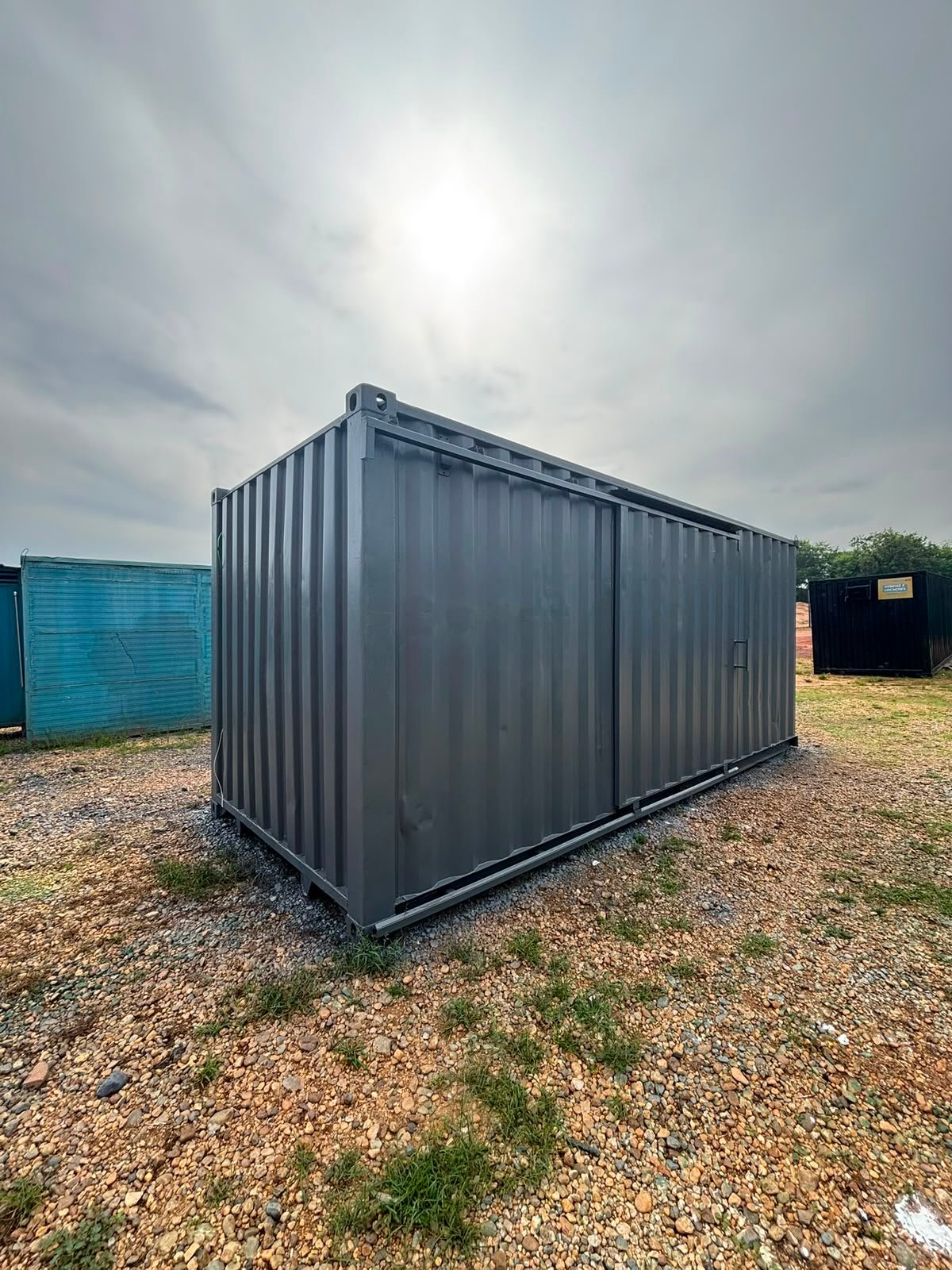Vista lateral do container